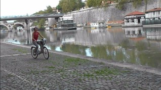 PISTA CICLABILE SUL TEVERE